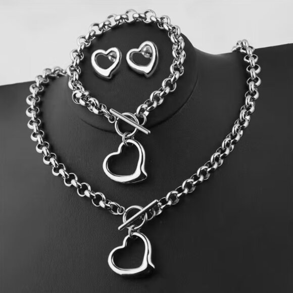 NWT STAINLESS STEEL HOLLOW HEART EARRINGS/NECKLACE AND BRACELET BUNDLE - Picture 1 of 9